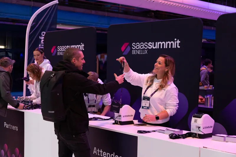 Attendees checking in at SaaS Summit Benelux